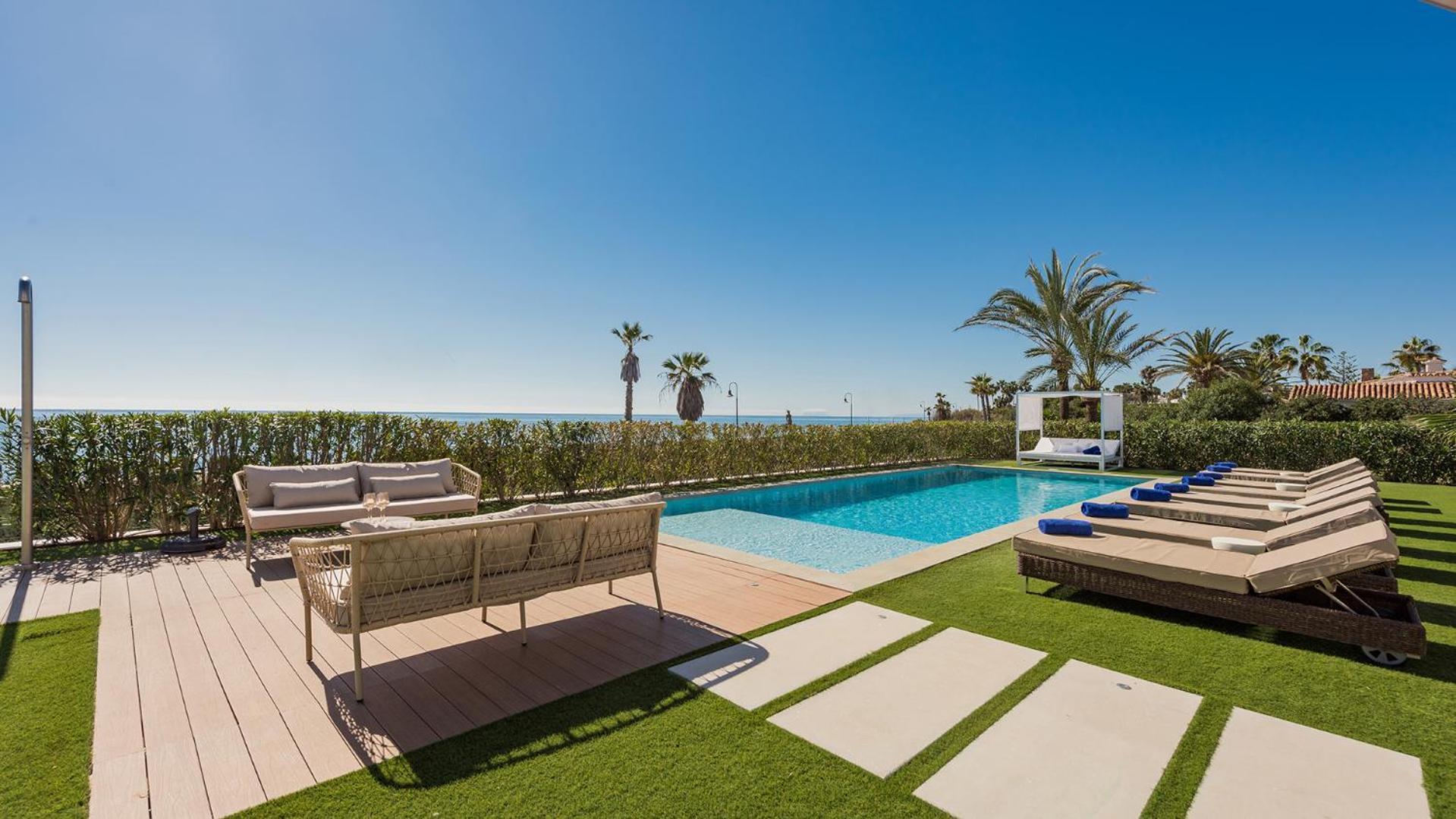 Villa Vacation Marbella I Imare Waterfront, Beachfront Villa, Rooftop Jacuzzi, Indoor *