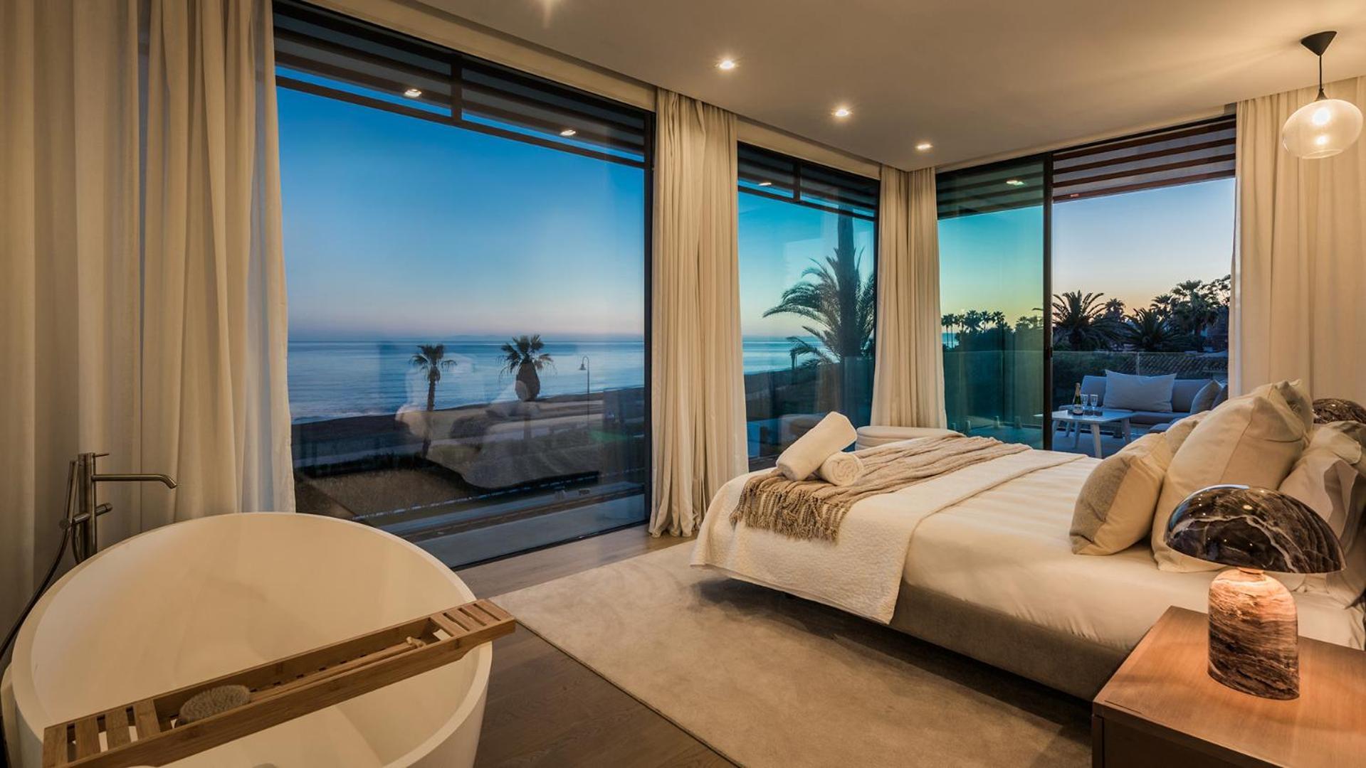Vacation Marbella I Imare Waterfront, Beachfront Villa, Rooftop Jacuzzi, Indoor Villa Estepona