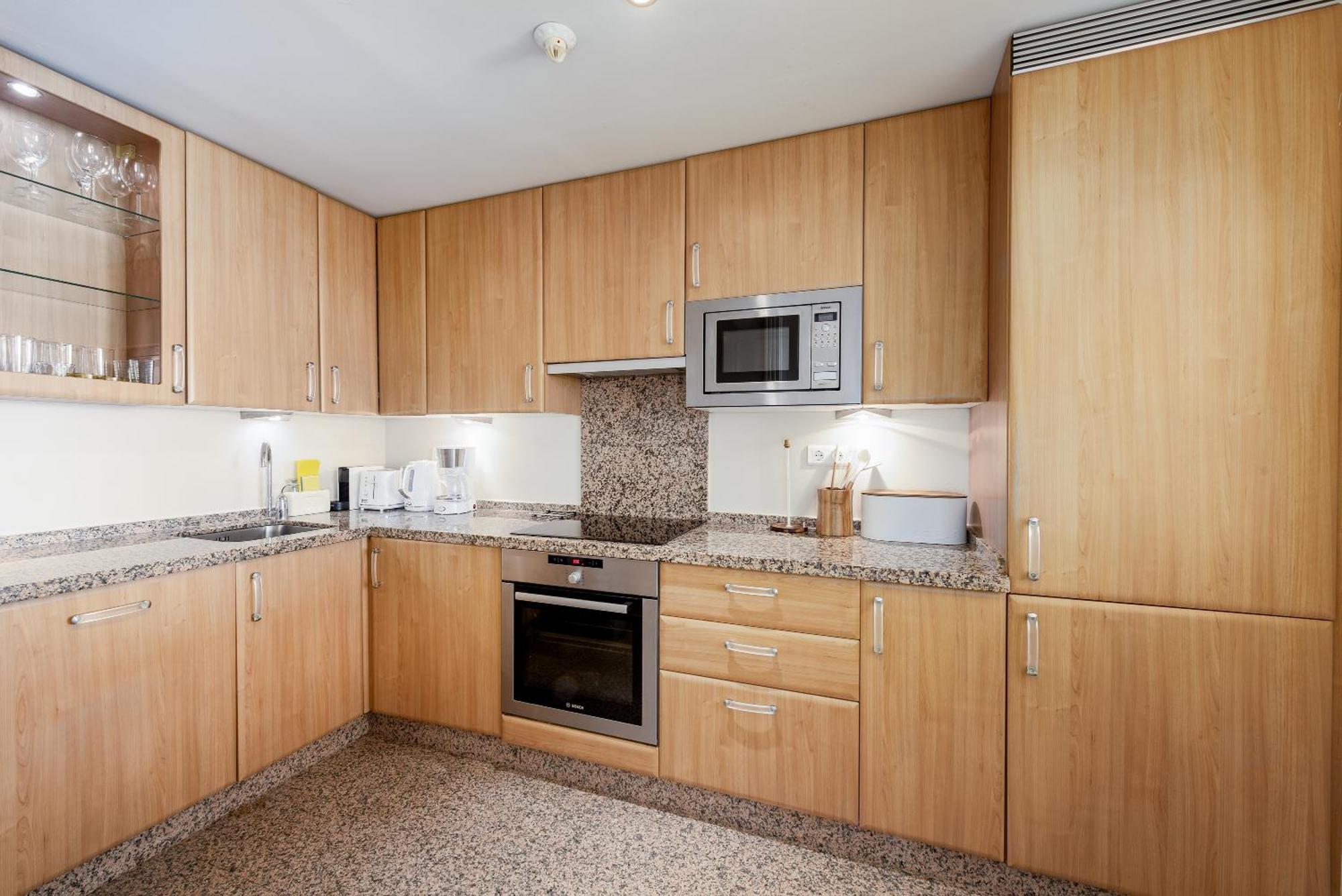 Sinfonia - 2br, Pool Apartment Estepona