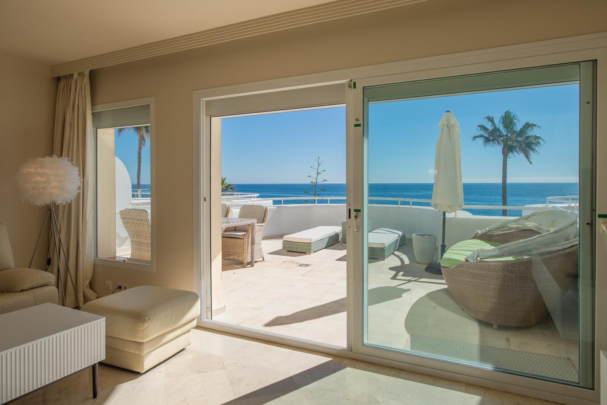Sinfonia - 2br, Pool Apartment Estepona