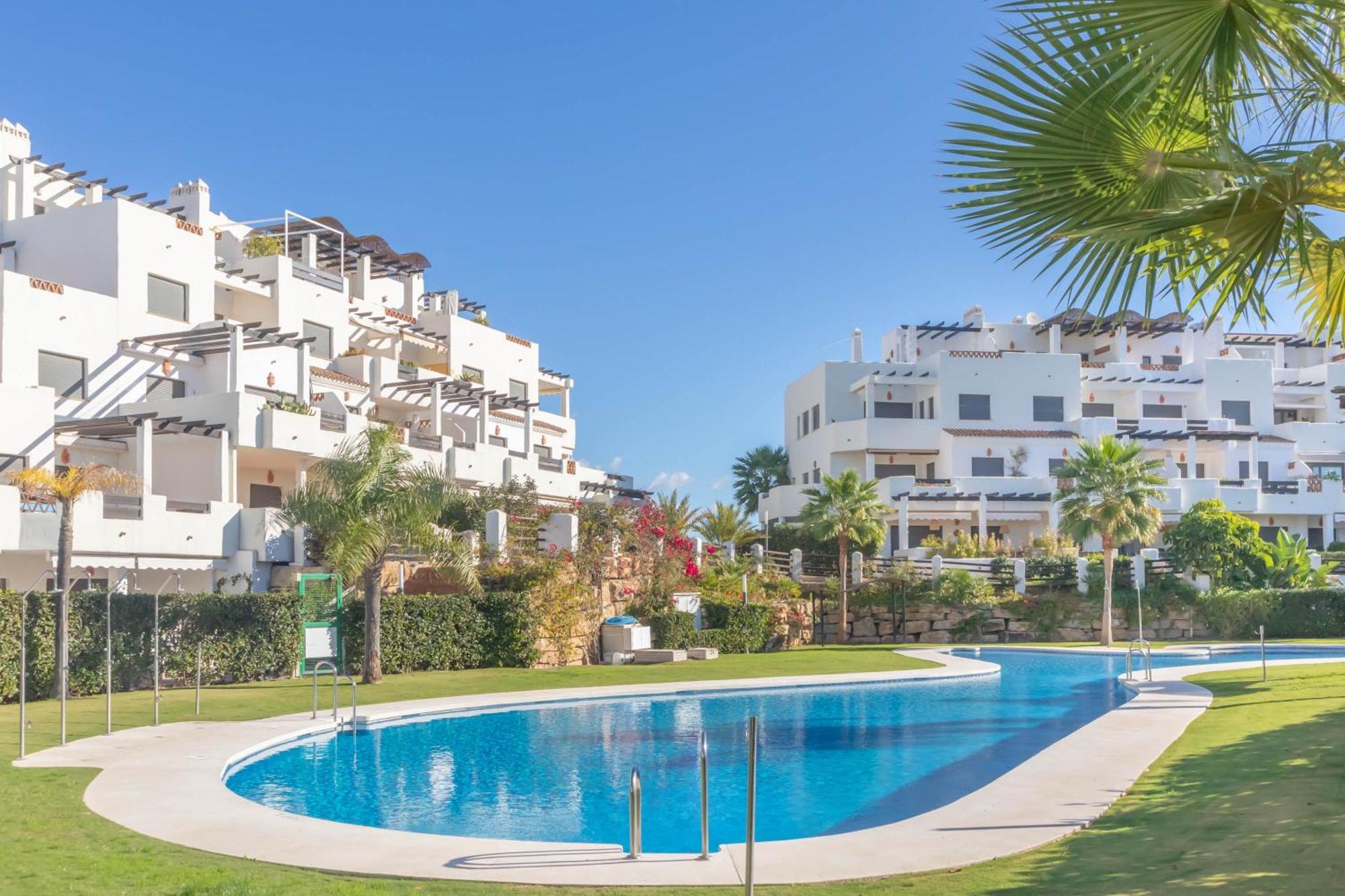 Sunset Golf Elegance - Happy Apartment Estepona