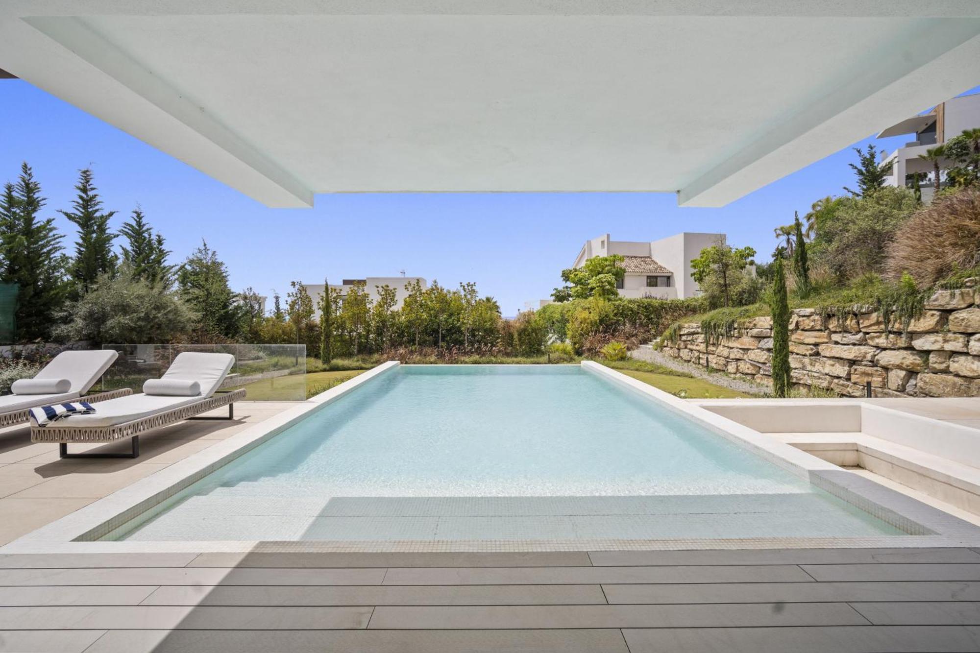 Alejandra - Benahavis Villa