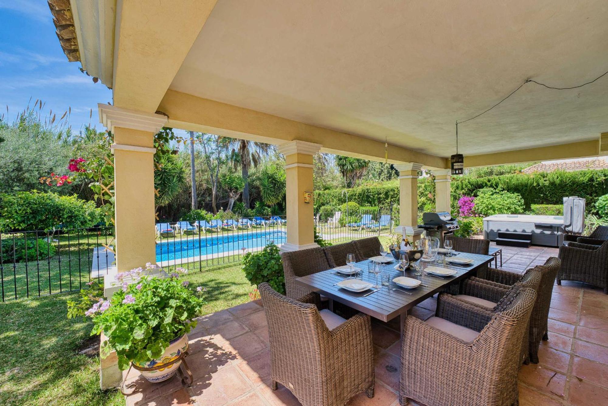 Villa 1106 Marbella Large Family