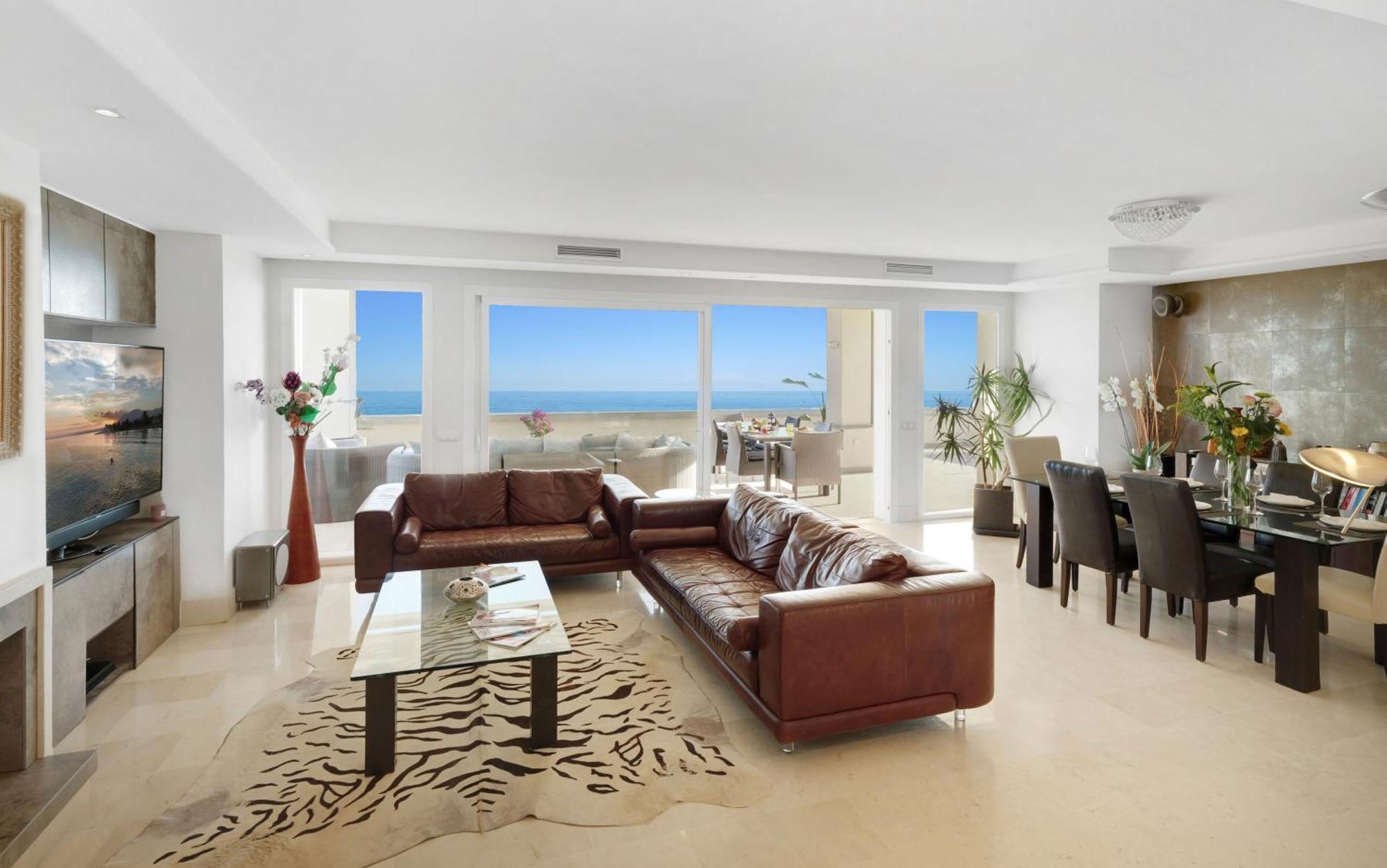 Apartment Heaven 405