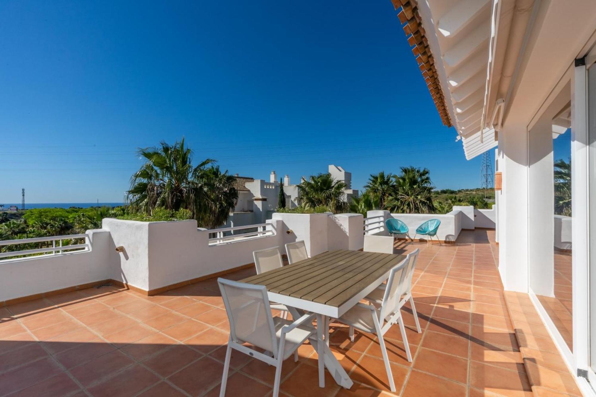 Al-321 Penthouse 3 Bedrooms Alcazaba Lagoon Apartment *