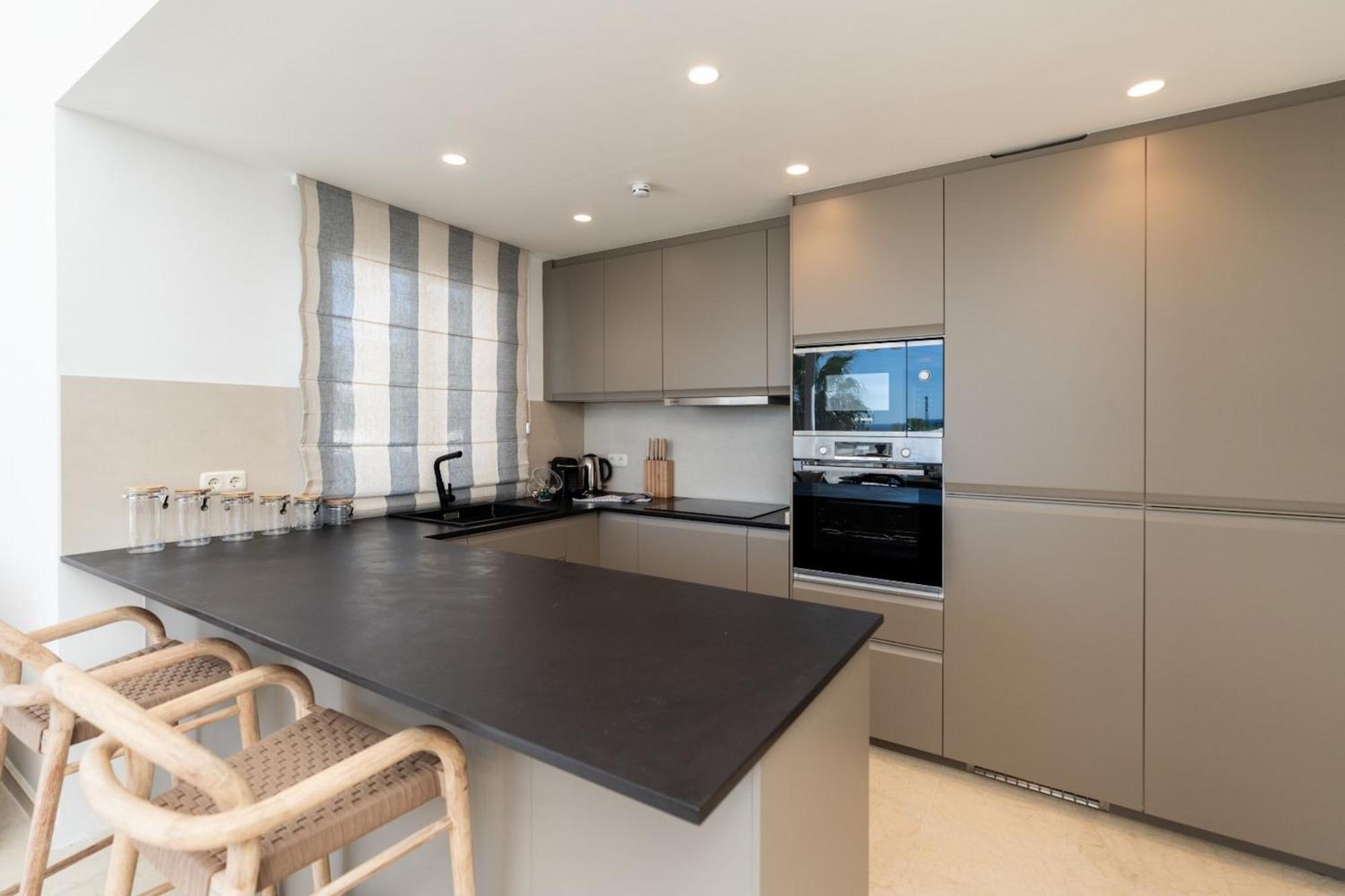 Al-321 Penthouse 3 Bedrooms Alcazaba Lagoon *