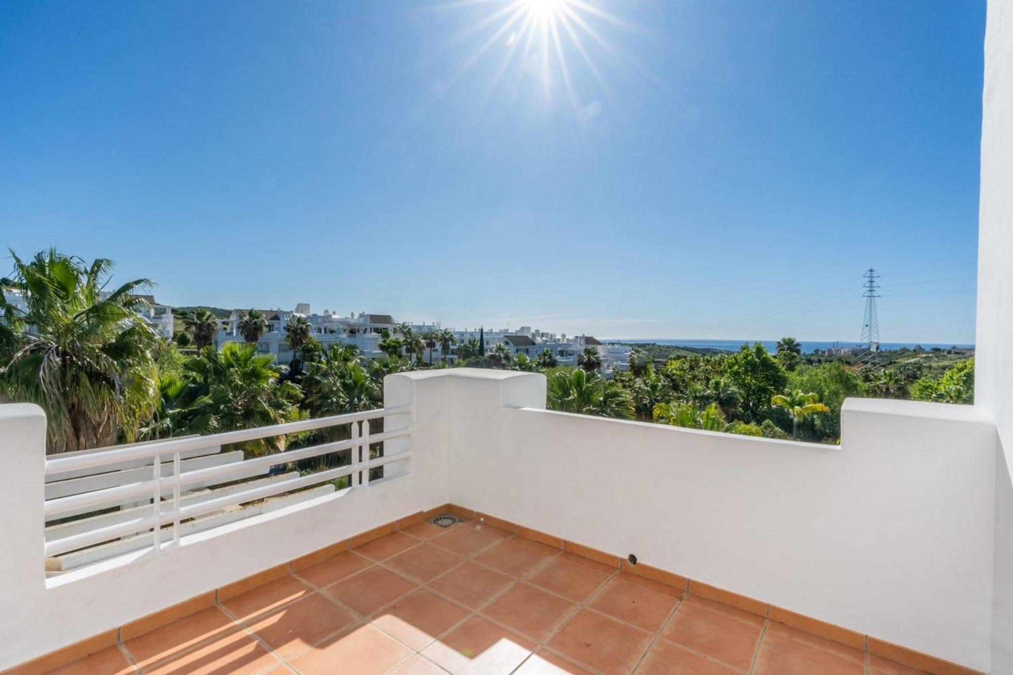 Al-321 Penthouse 3 Bedrooms Alcazaba Lagoon Apartment
