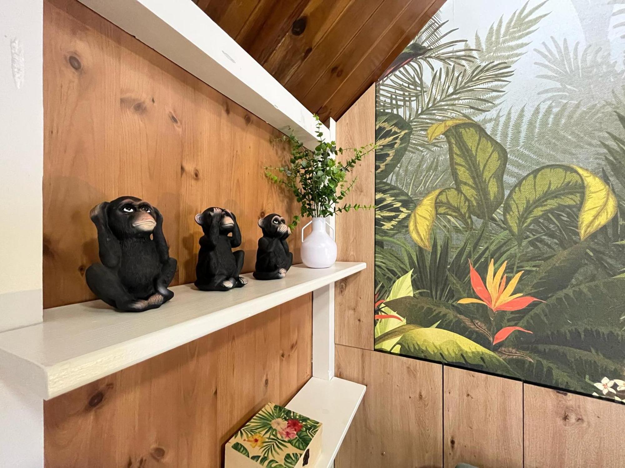 Free Parking, 40 Meters From The Beach, Wi-fi, Ac Apartment