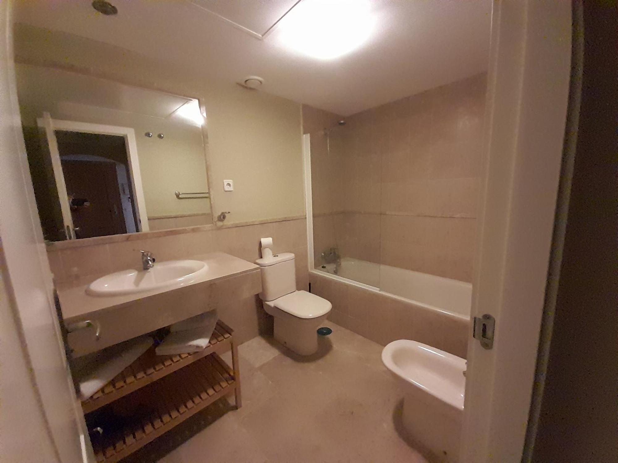 Apartment De Dos Y Un Bano Con Piscinas Y Jardines Cercano A La Playa *
