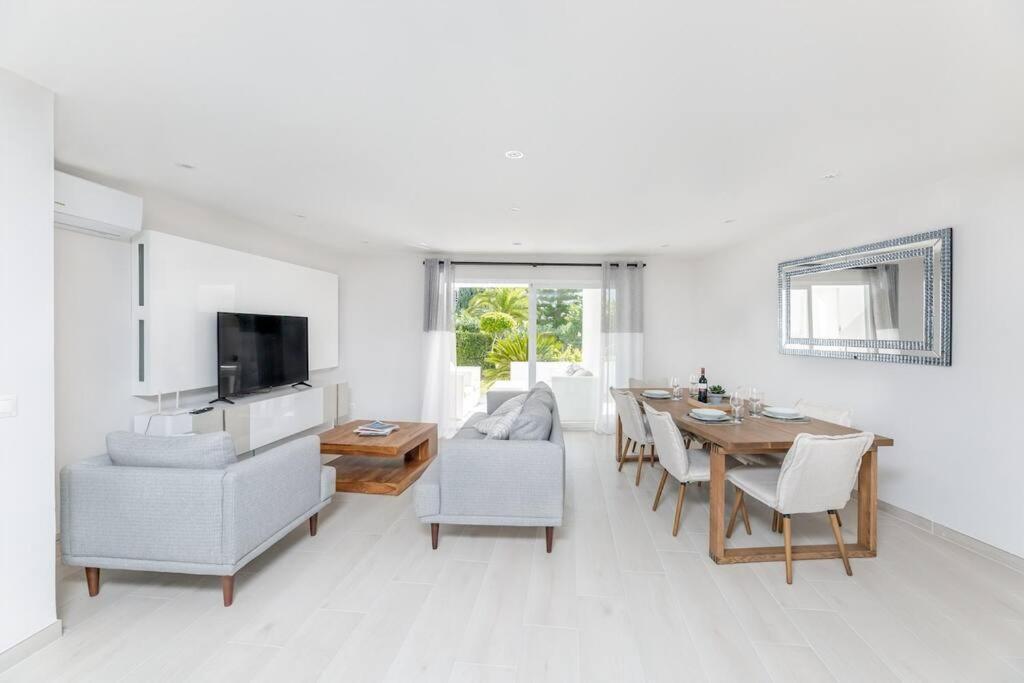Amazing 4 Bed Beachfront Dominion Rdr358 Apartment