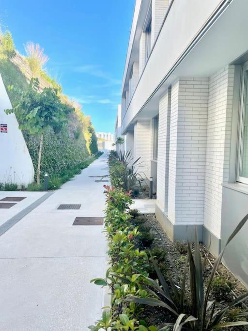 Stunning Three Bedroom Townhouse With Great Views! Apartment