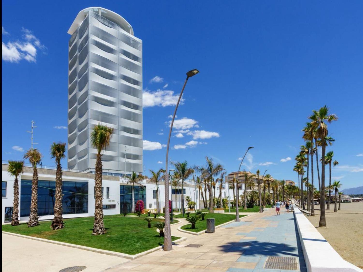 Apartamento No1 - Beachfront Estepona, Close To Port, 2 Bedroom, 2 Bathroom, Sleeps 5 Estepona