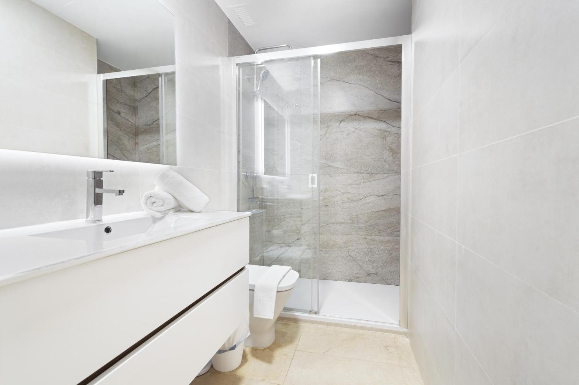 Apartment Frontline 2bed Marina Bay