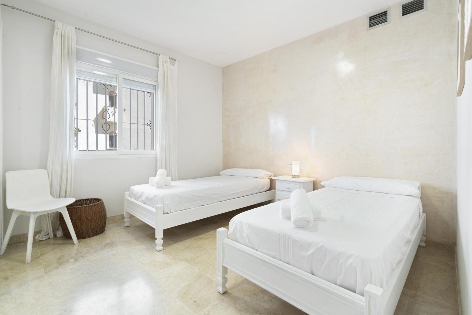 Frontline 2bed Marina Bay Apartment *