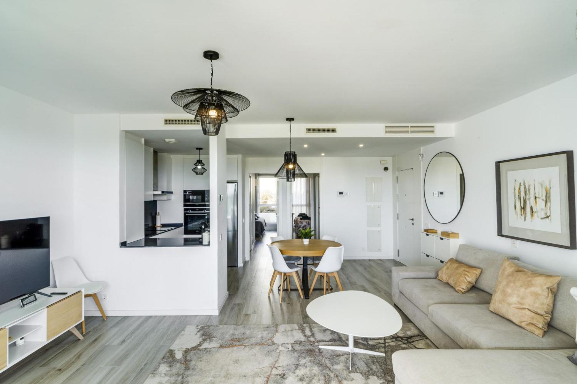 Oceana Views - 2 Bedroom Apartment
