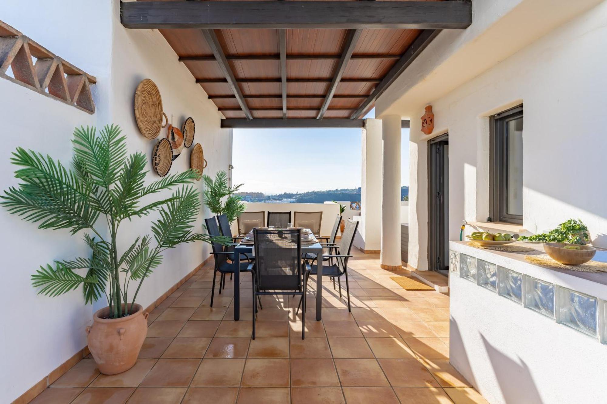 Penthouse In With Panoramic Sea View Estepona