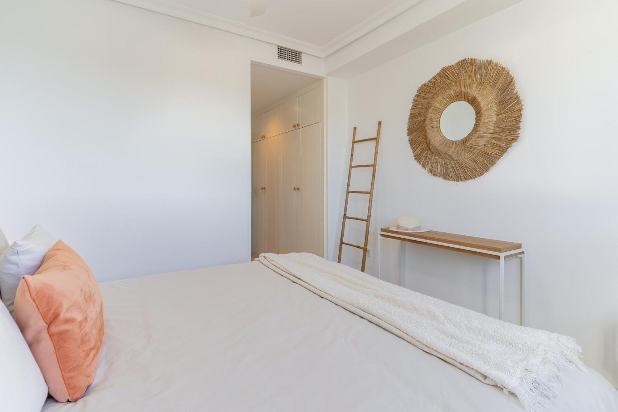 Penthouse In With Panoramic Sea View Estepona