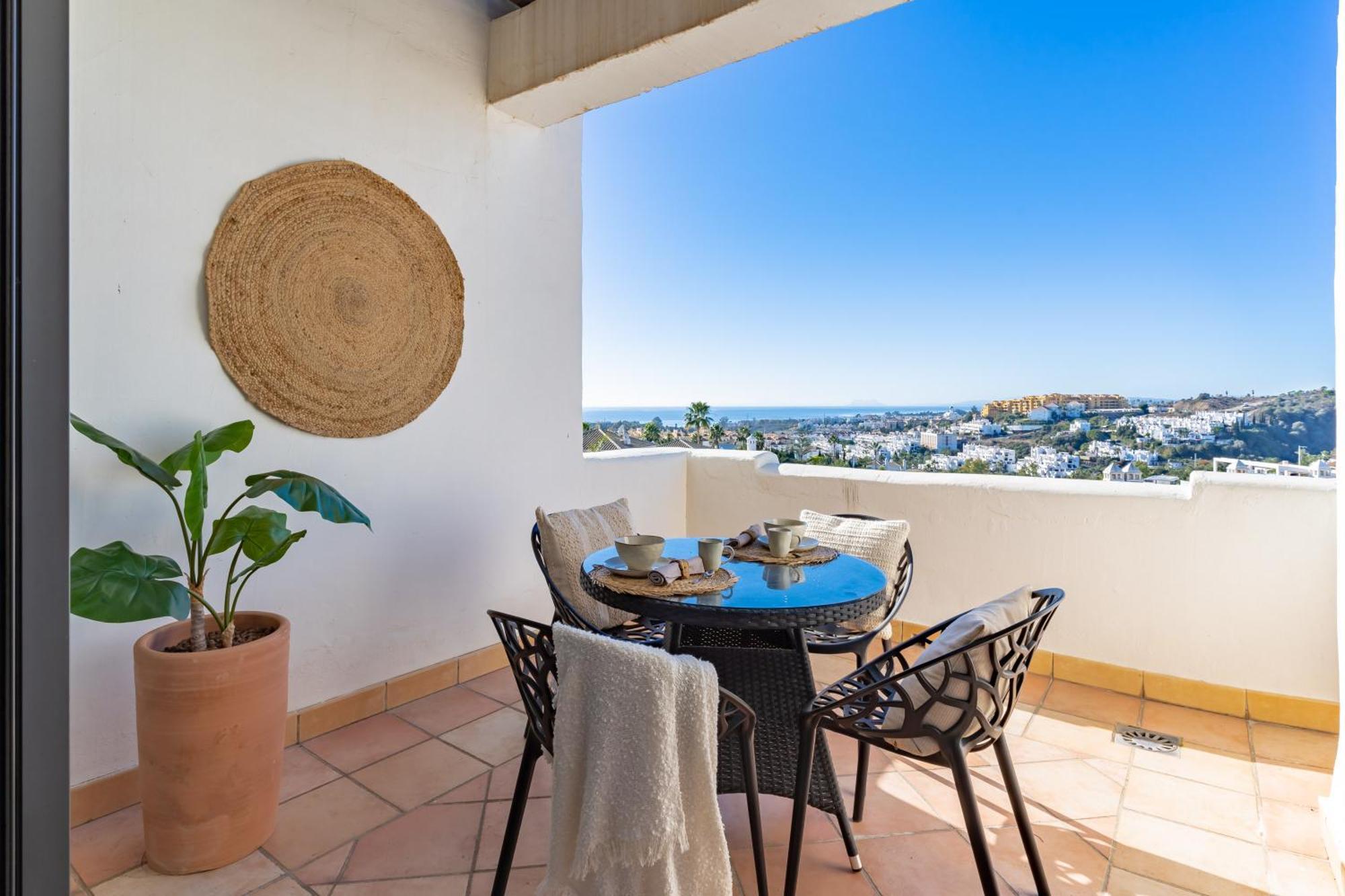 Penthouse In With Panoramic Sea View Holiday home *