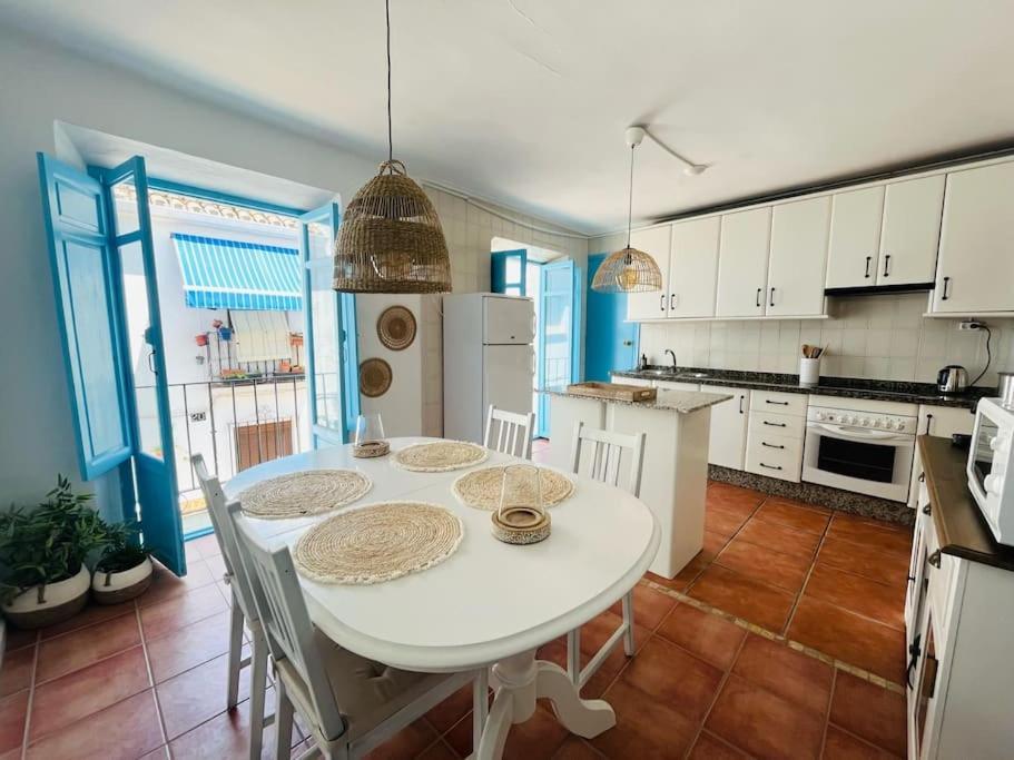 Apartment With Roof Terrace In The Historic Center Estepona