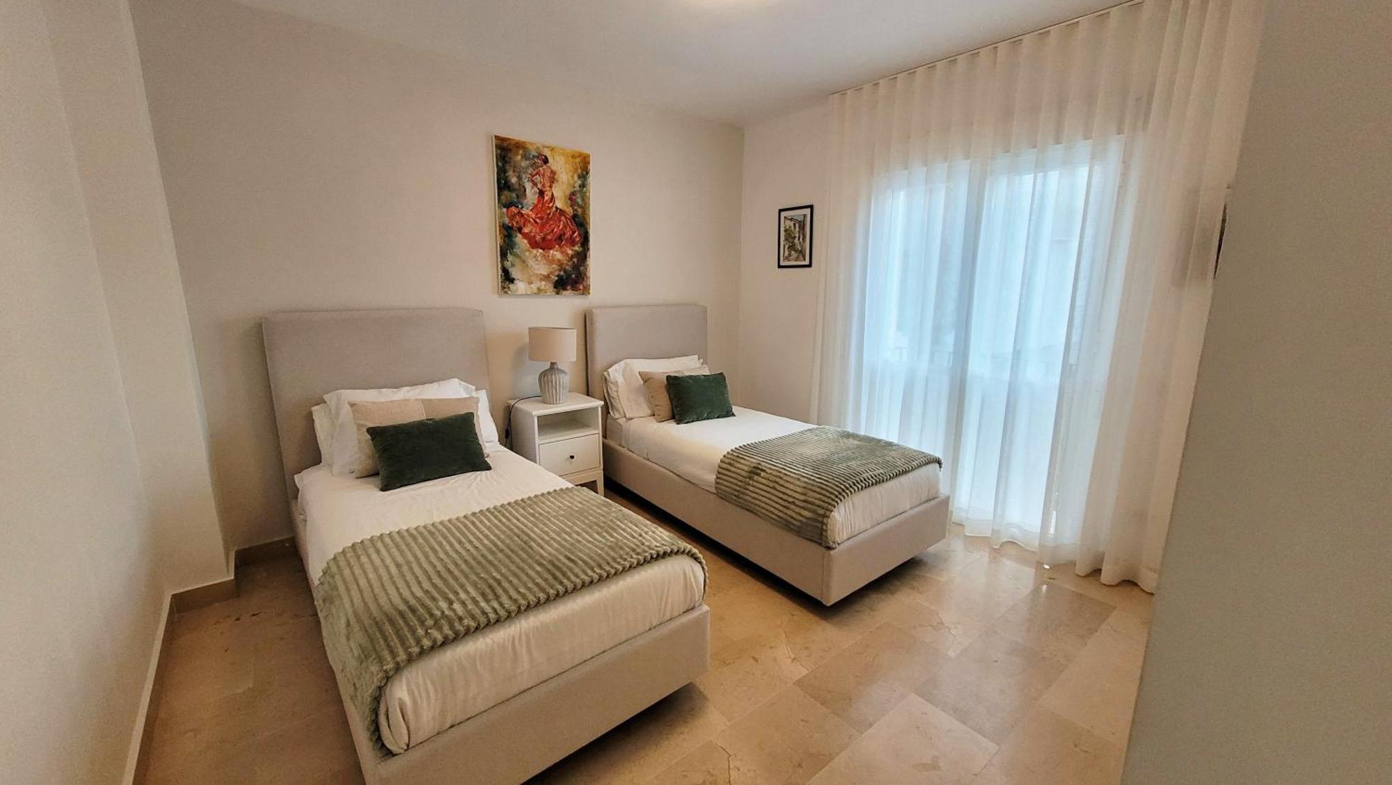 Apartment In El Presidente Side New Golden Mile Estepona