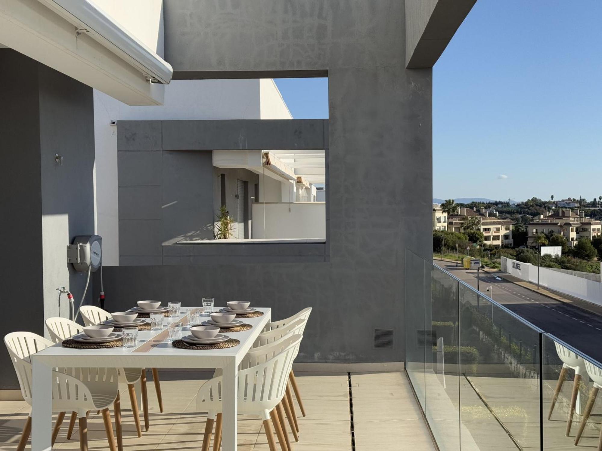 Vivi Homes - Sol Garden Pool, Terrace & Golf * Estepona
