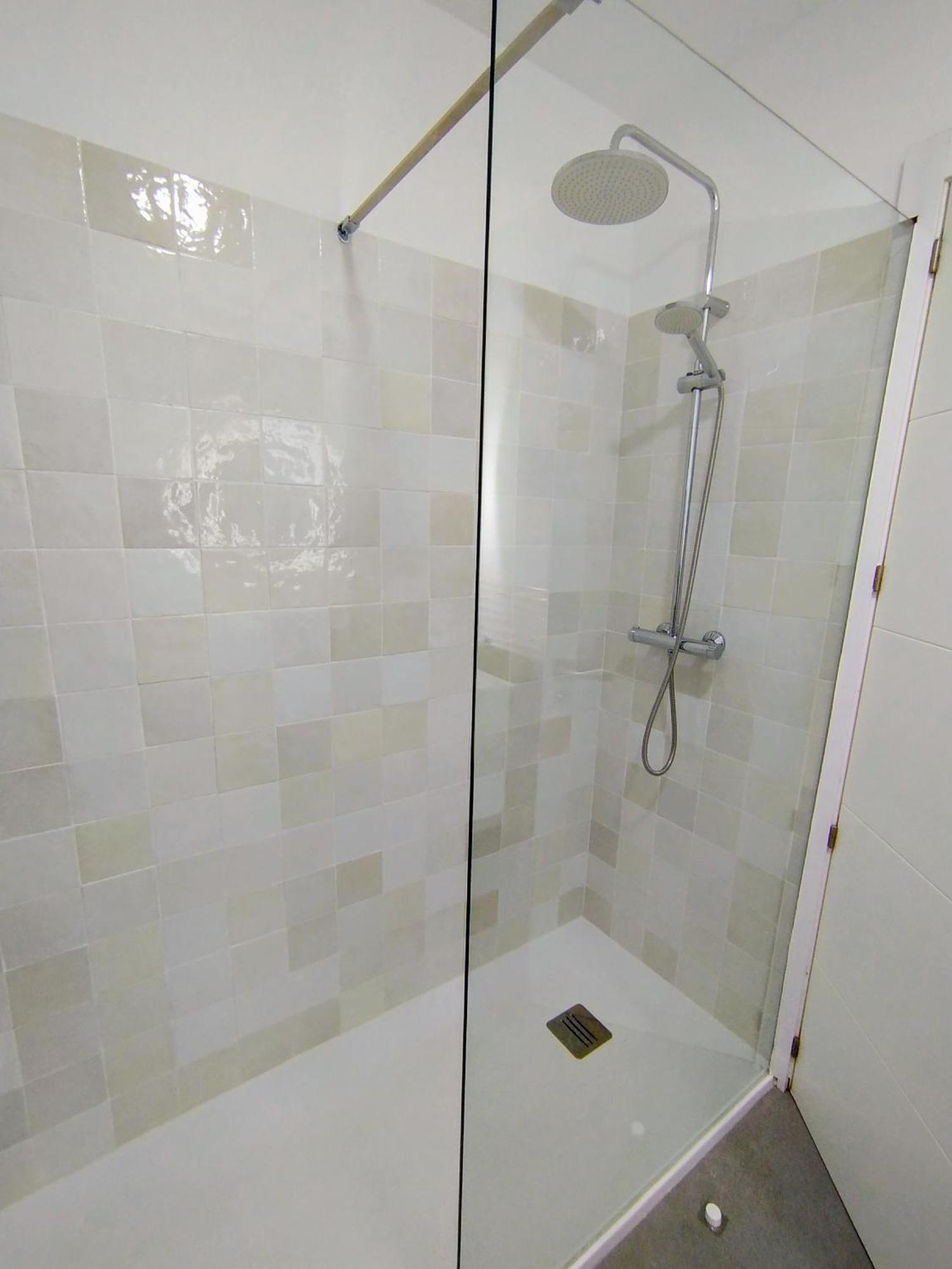 Impressive With 3 Bedrooms Metres From The *