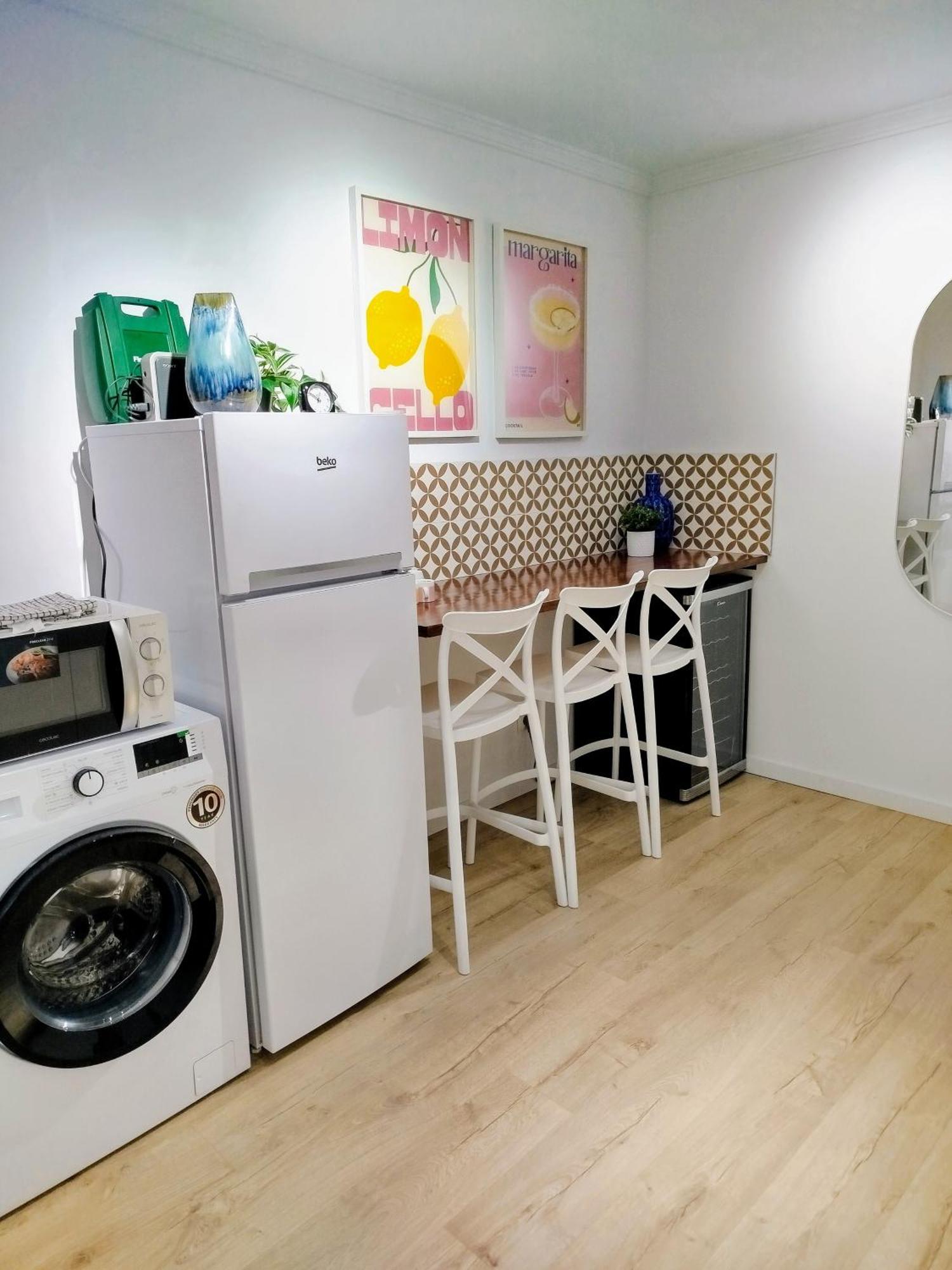Impressive With 3 Bedrooms Metres From The *