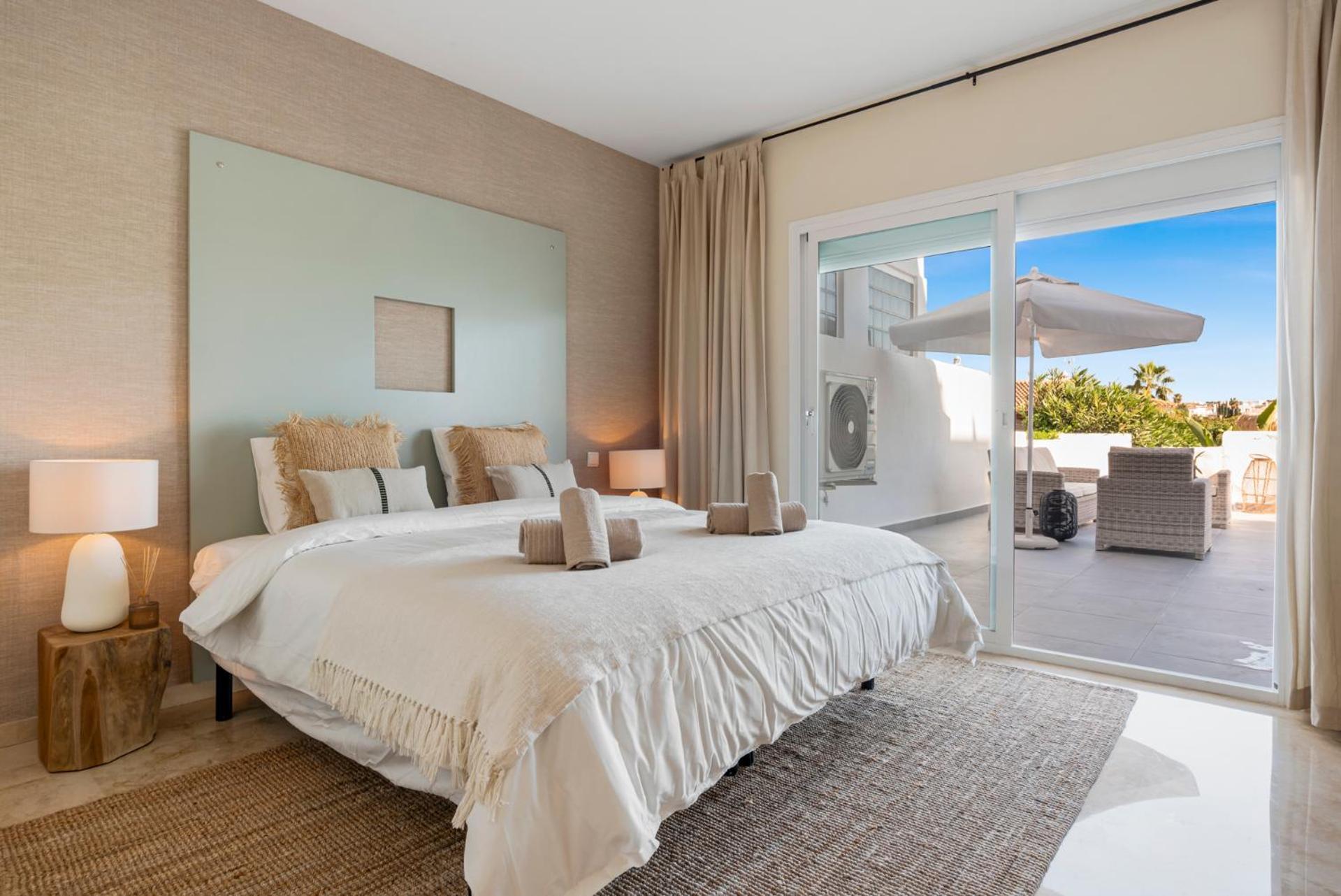 Apartment Luna Del Mar - Luxury With Jacuzzi *