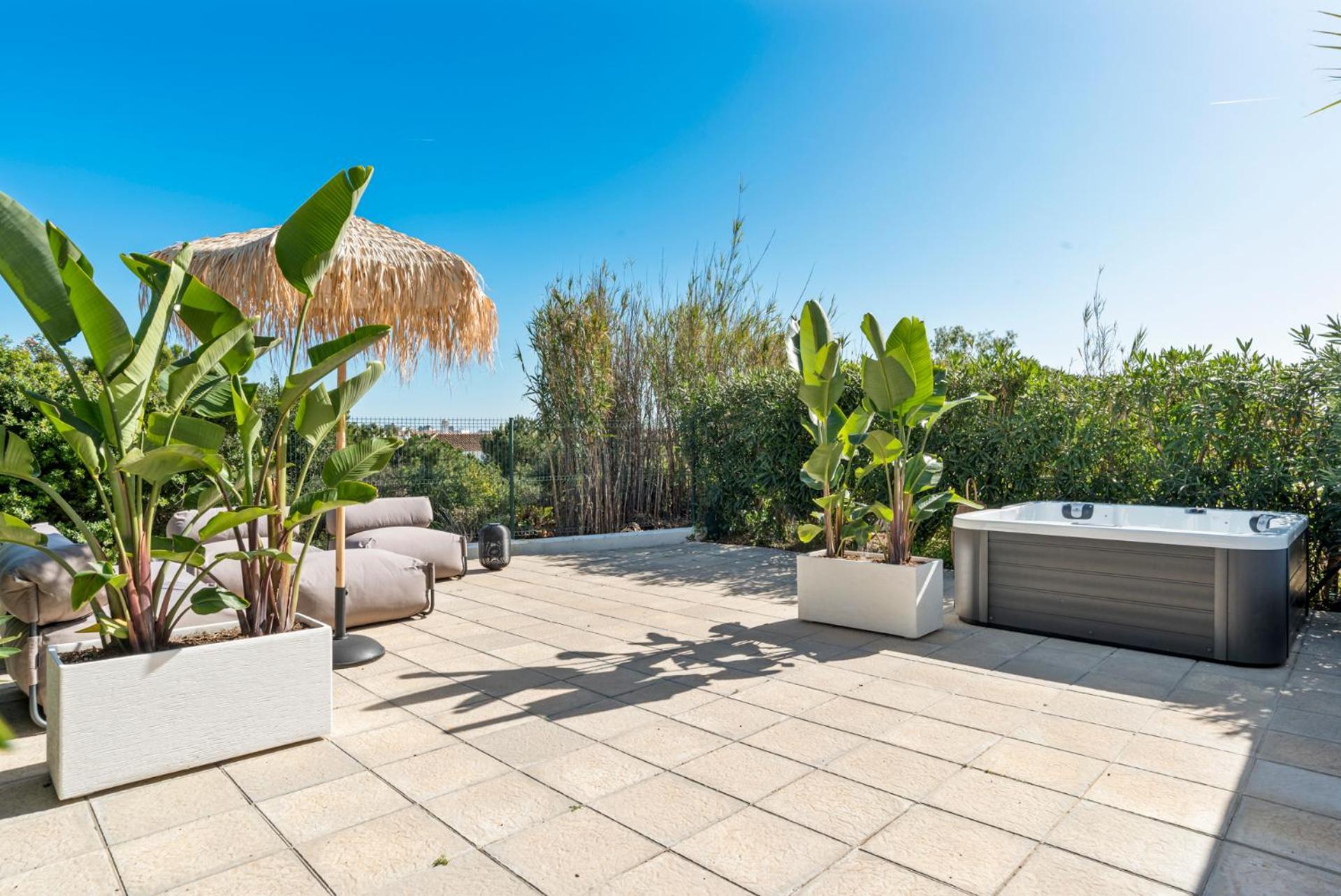 Apartment Luna Del Mar - Luxury With Jacuzzi