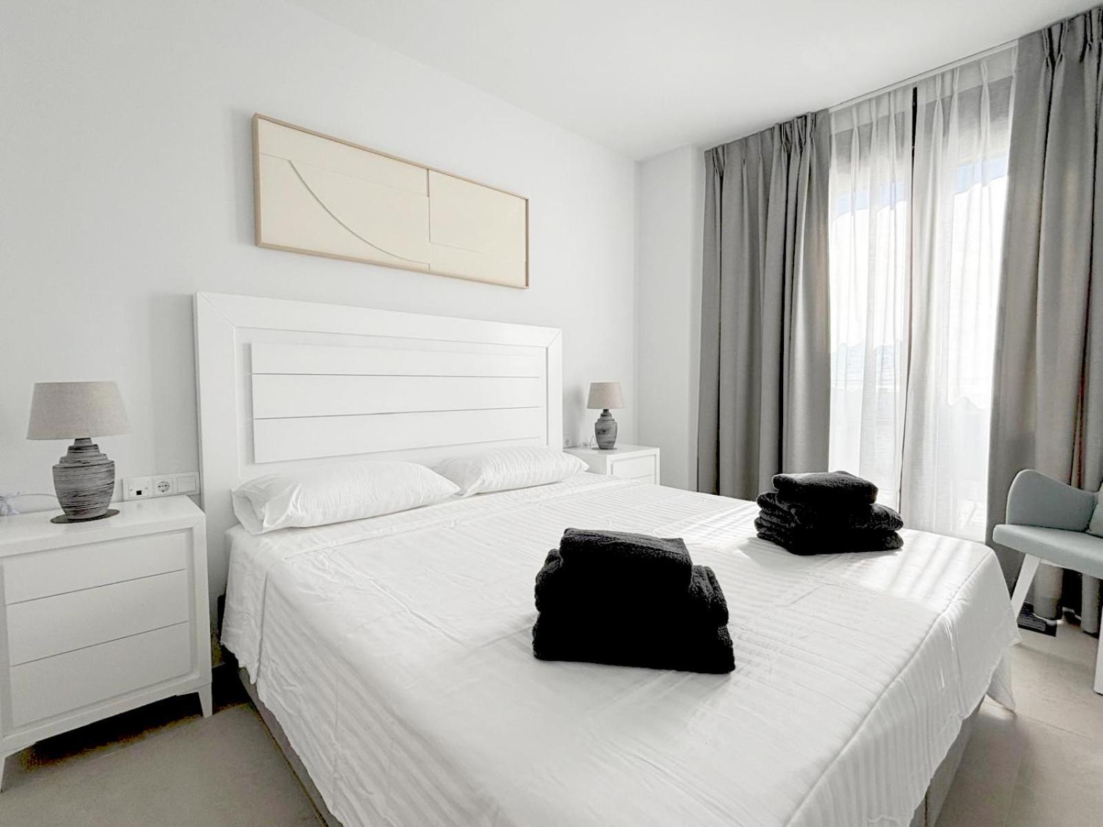 Town Luxury Pluto Apartment