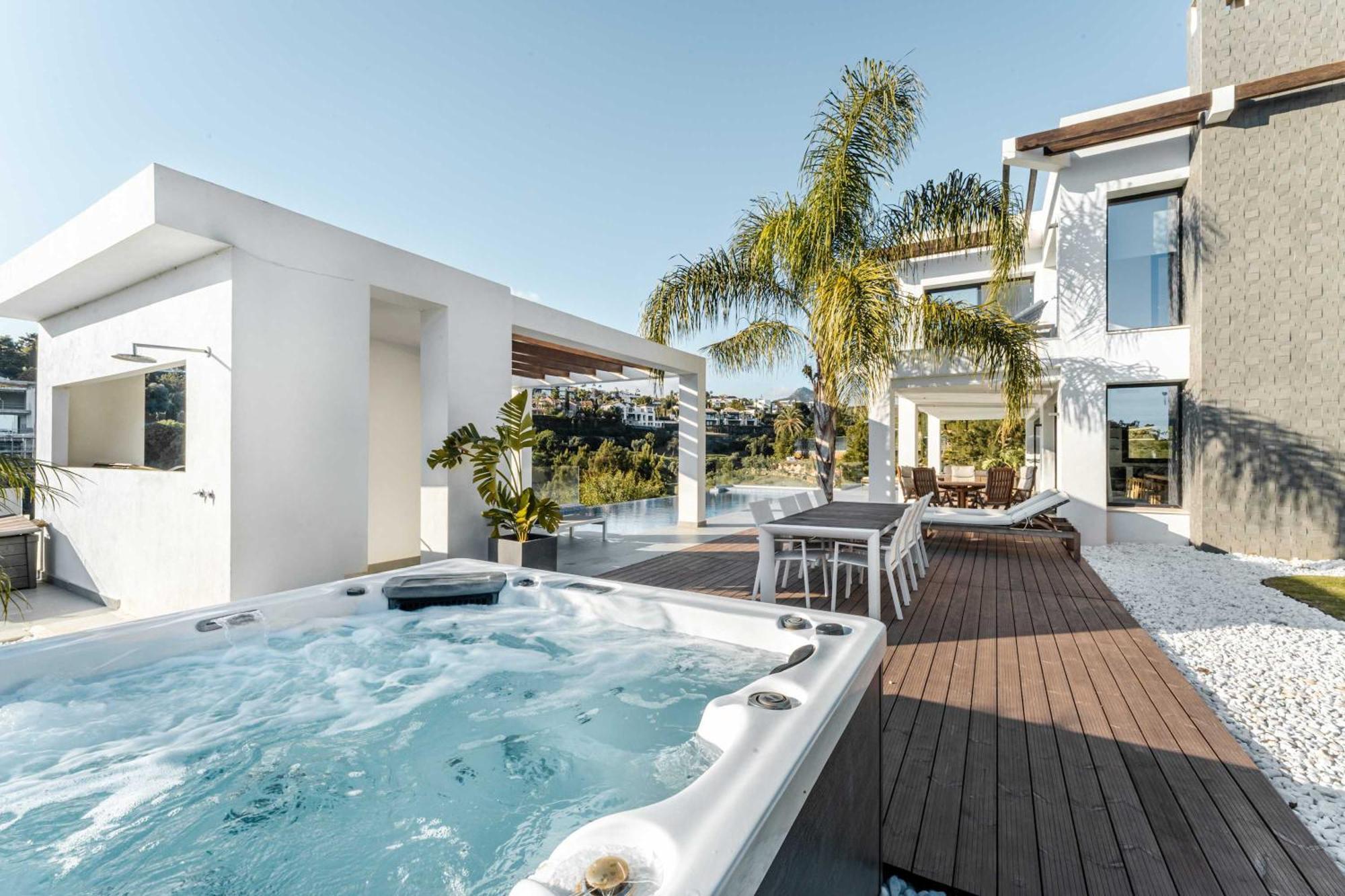 Villa Paraiso W Parking Gym Pool Lounge Cinema *