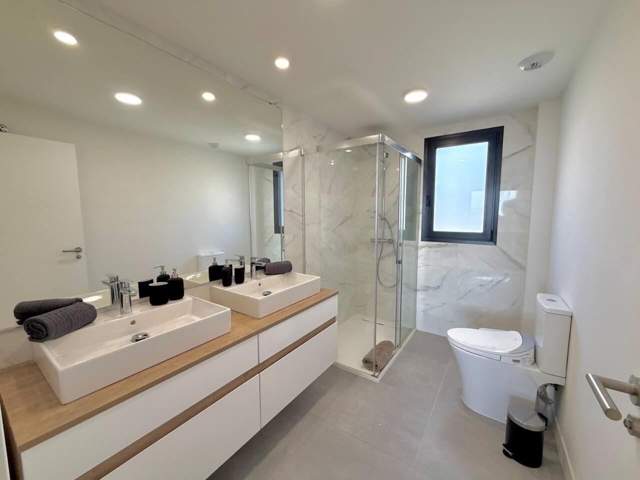 Sr Oasis 325 2 Bdr Penthouse With Sea View *