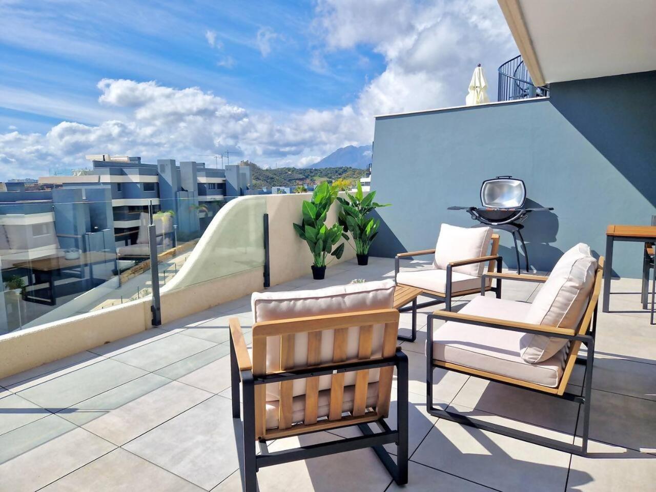 Sr Oasis 325 2 Bdr Penthouse With Sea View