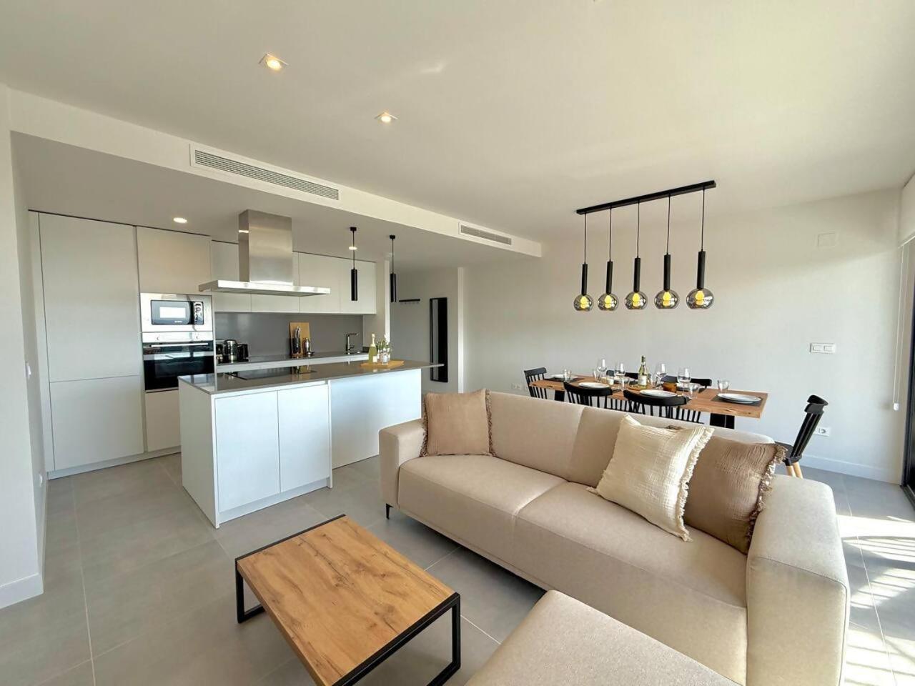 Apartment Sr Oasis 325 2 Bdr Penthouse With Sea View