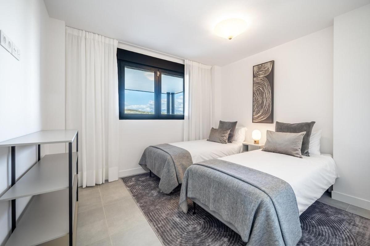 Luxury Oasis Escape Apartamento Estepona
