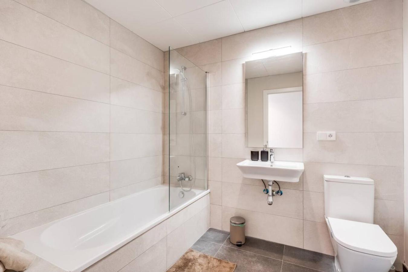 Apt. With Private Pool Wellingtonia *