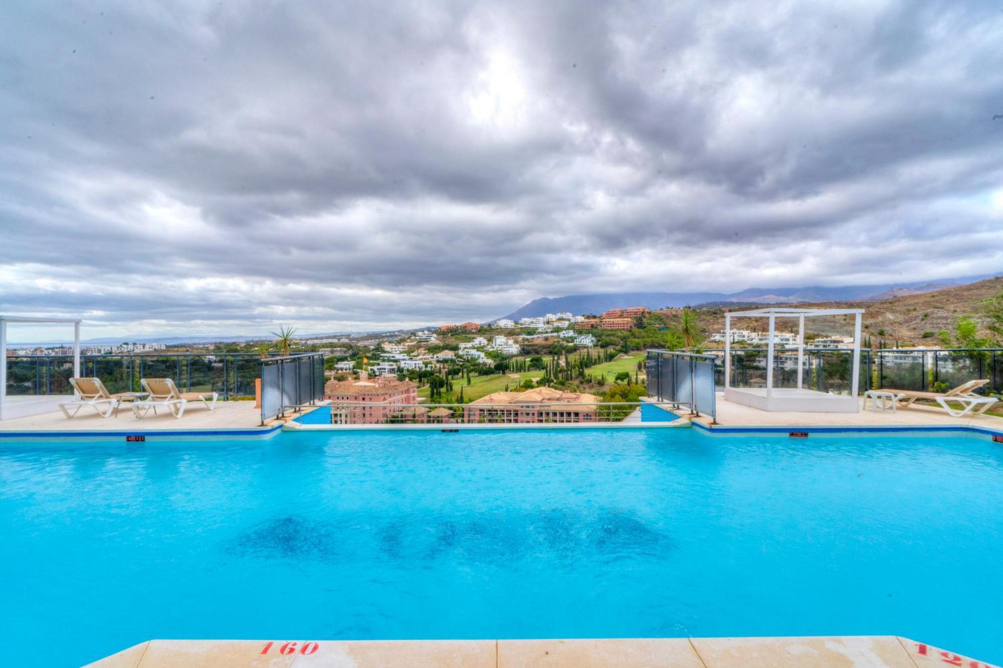 Serendipity Flat- Stunning Views And Serene Interior Apartment Estepona