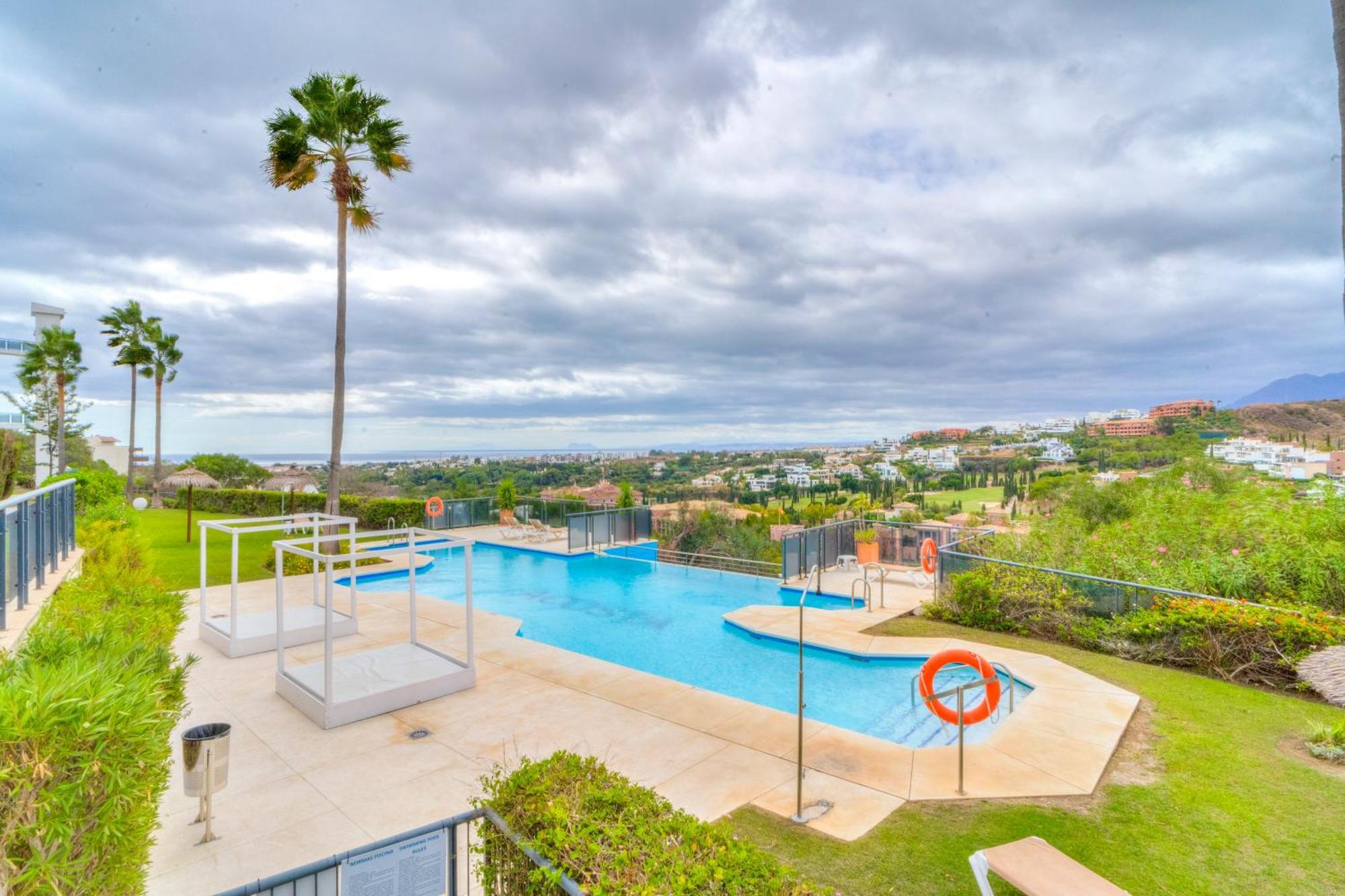 Apartment Serendipity Flat- Stunning Views And Serene Interior Estepona