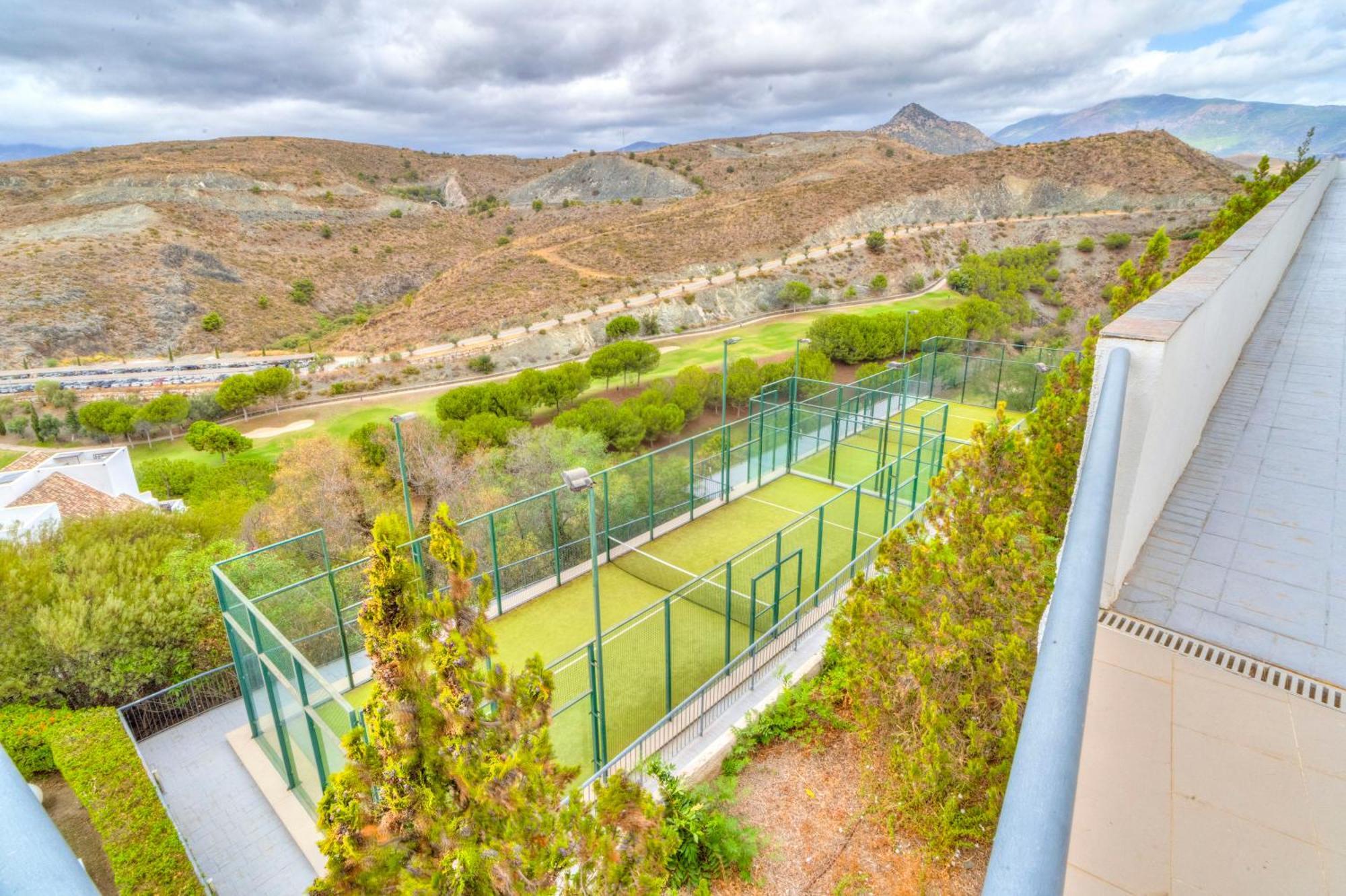 Serendipity Flat- Stunning Views And Serene Interior *