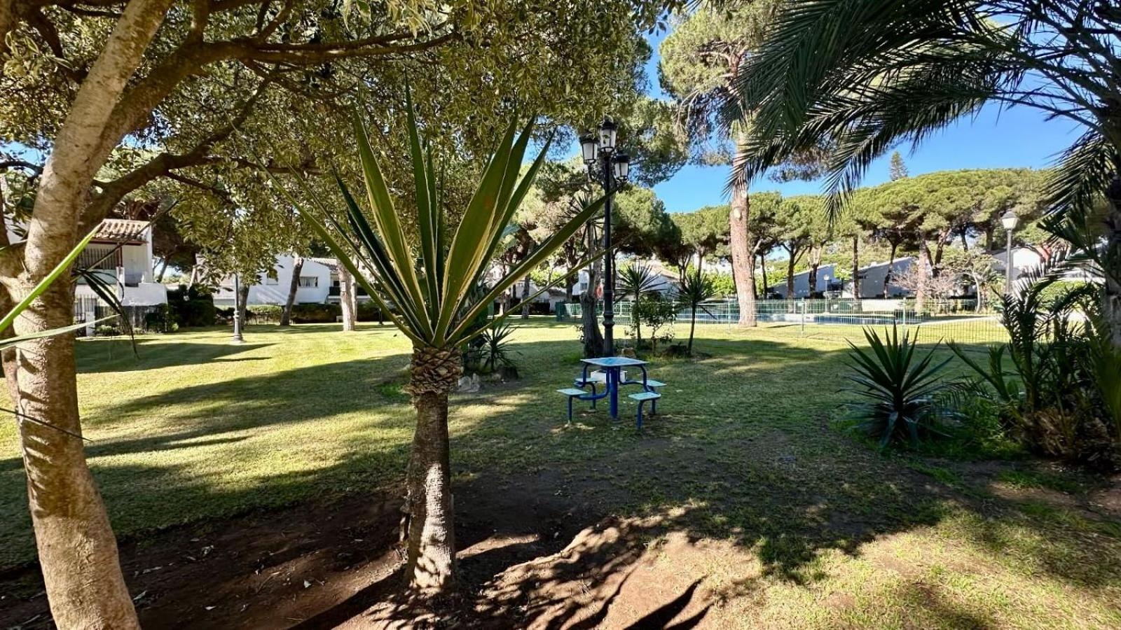 Waves & Pines El Paraiso, Benamara Apartment Estepona