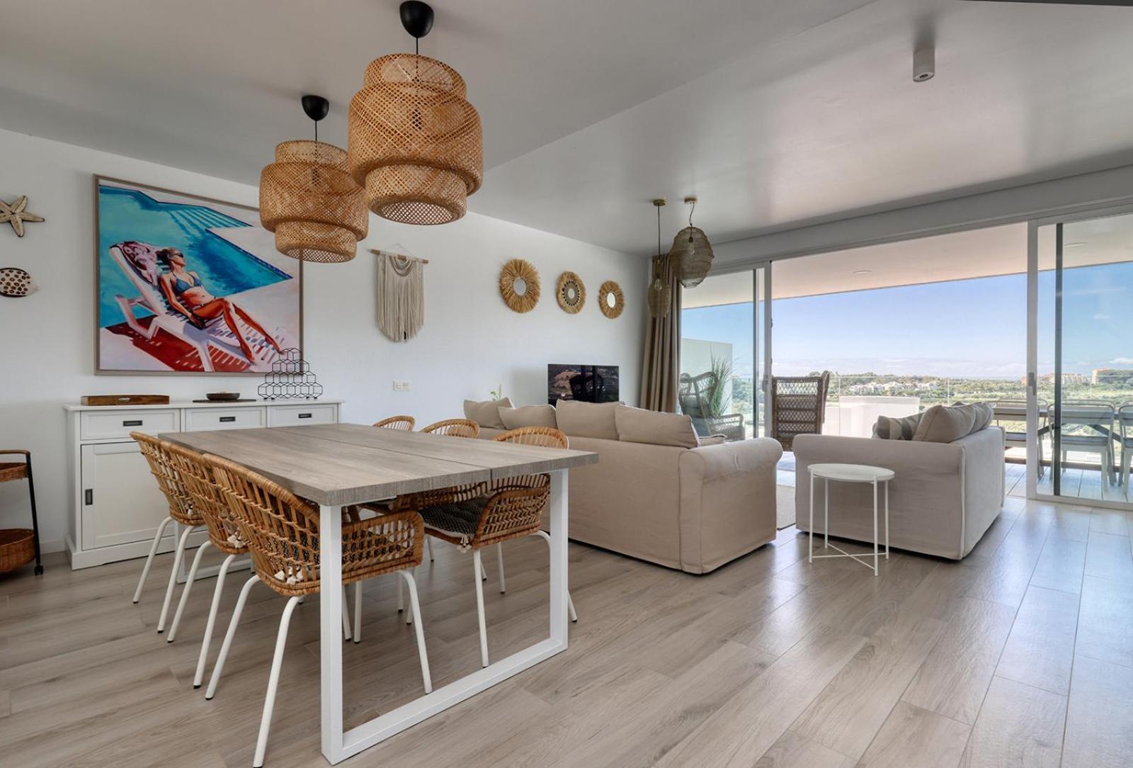 Stunning Three Bedroom Townhouse With Great Views! *