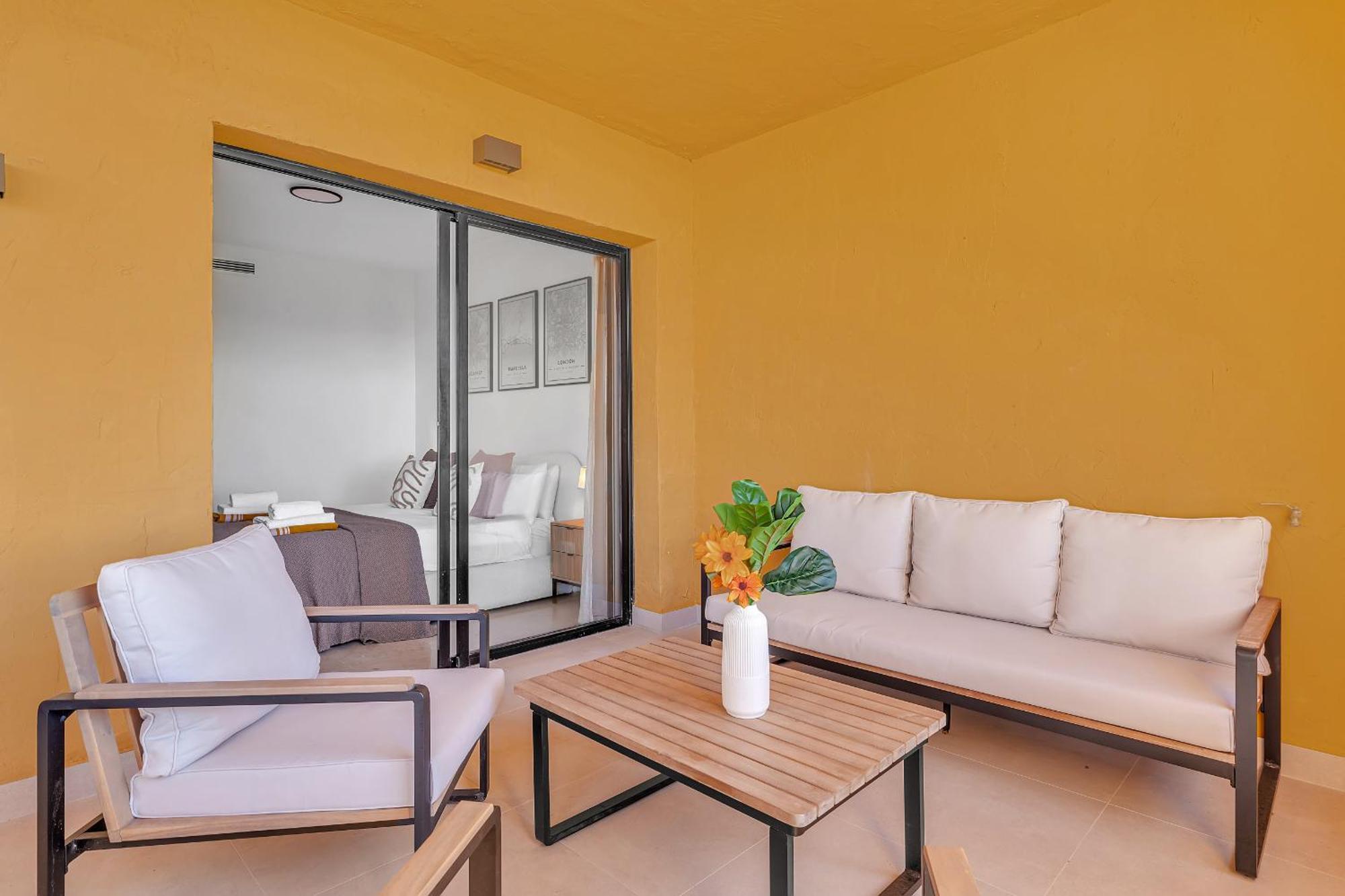 Terrazas Del Sol Apartment *
