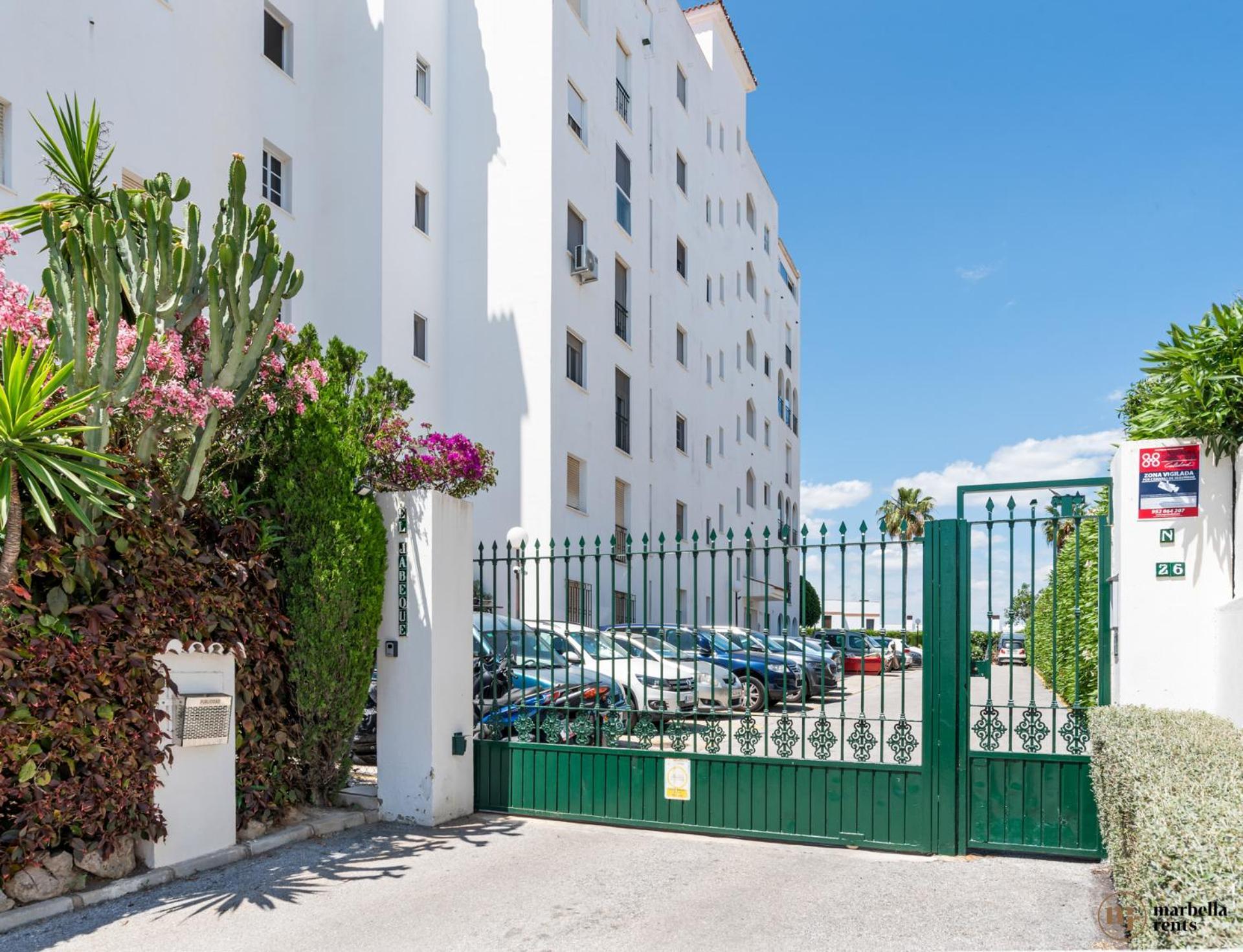Apartment Penthouse Seaview Ref #103 *