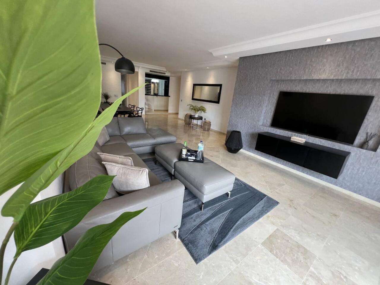 Apartment Luxury Sea View Oasis Ehhouse Estepona