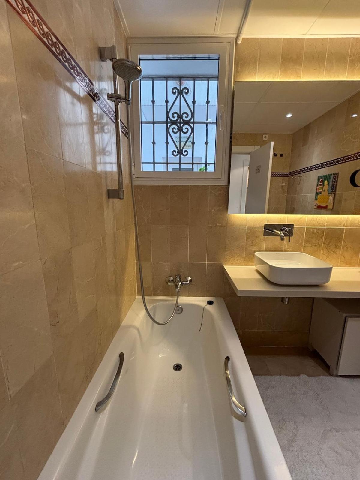 Evans Realty Bv A Pie De Playa & Piscina & Terraza * Estepona
