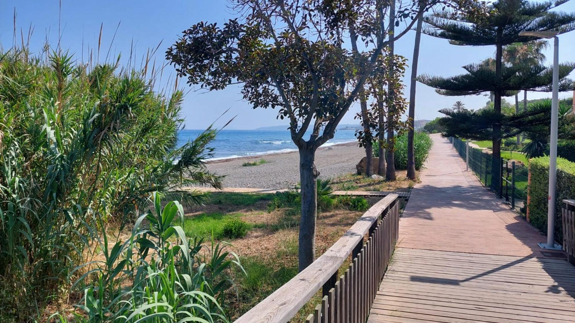3-min Walk To , Pool , , 3br Ferienhaus *