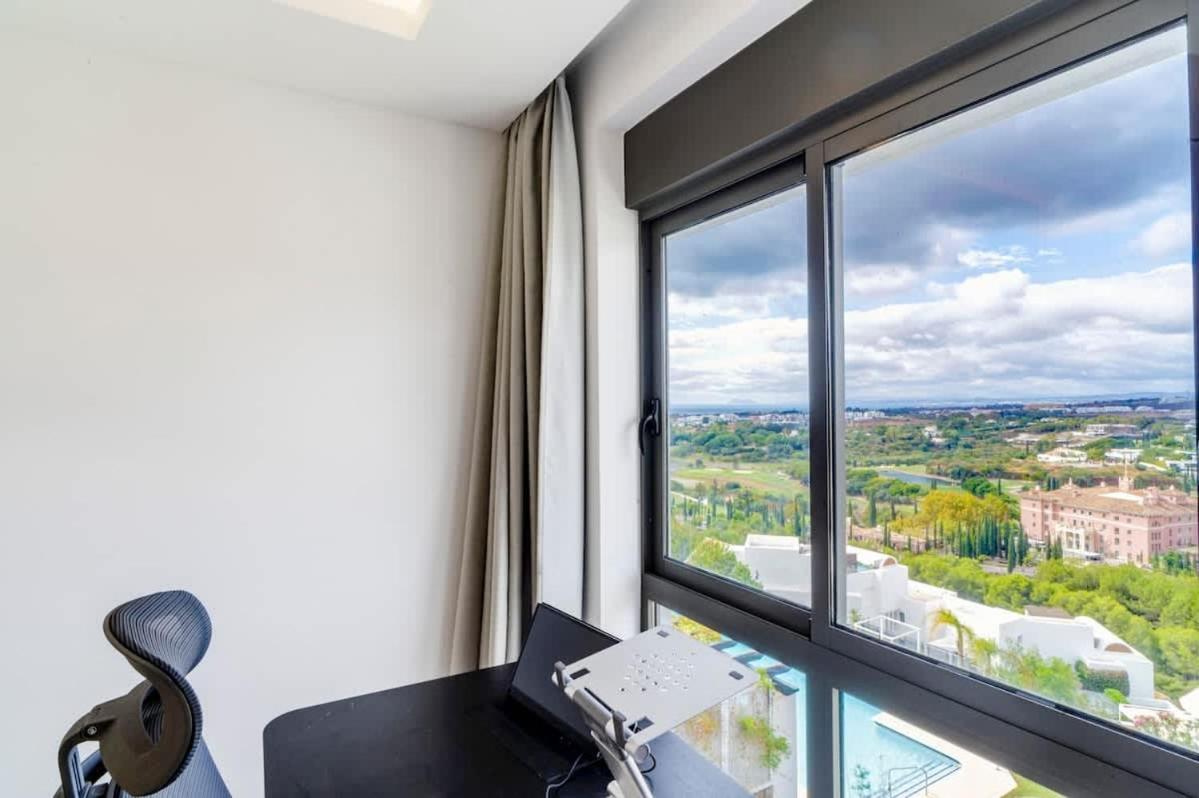 Conde Nest Flat With Wouw Views Estepona