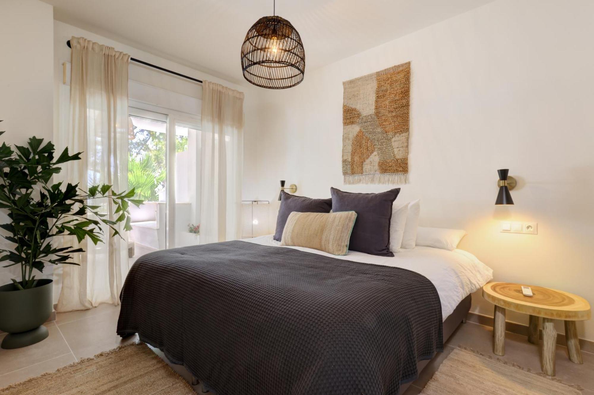 Astro Renovated & Seaview Apartment Estepona