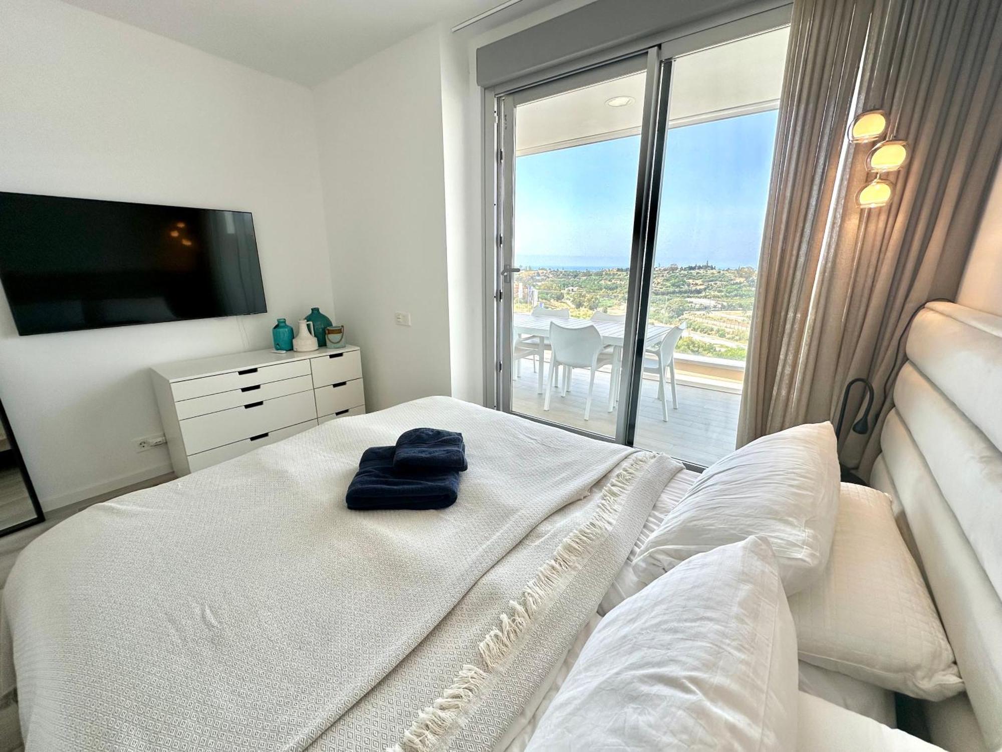 Oceana Views 3 Bedroom Apartment