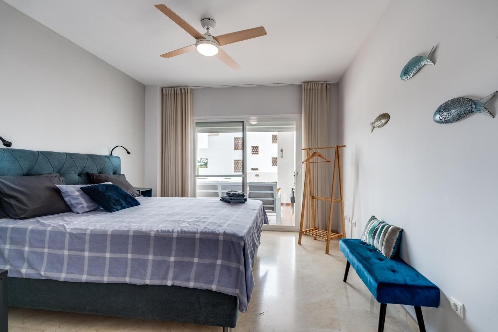Spacious With Large Terraces Lunymar Golf, Appartement *